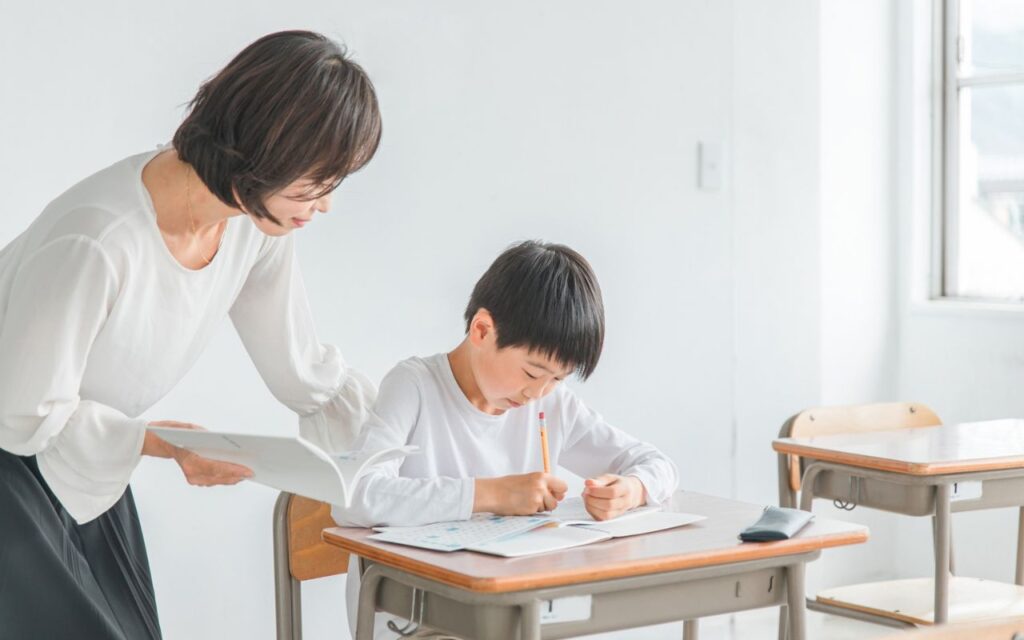 共働き家庭で中学受験をする際の塾選びのポイント